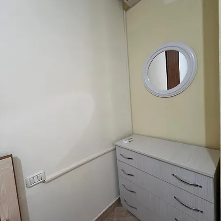 Ledi Seaview Apartament2 アパート